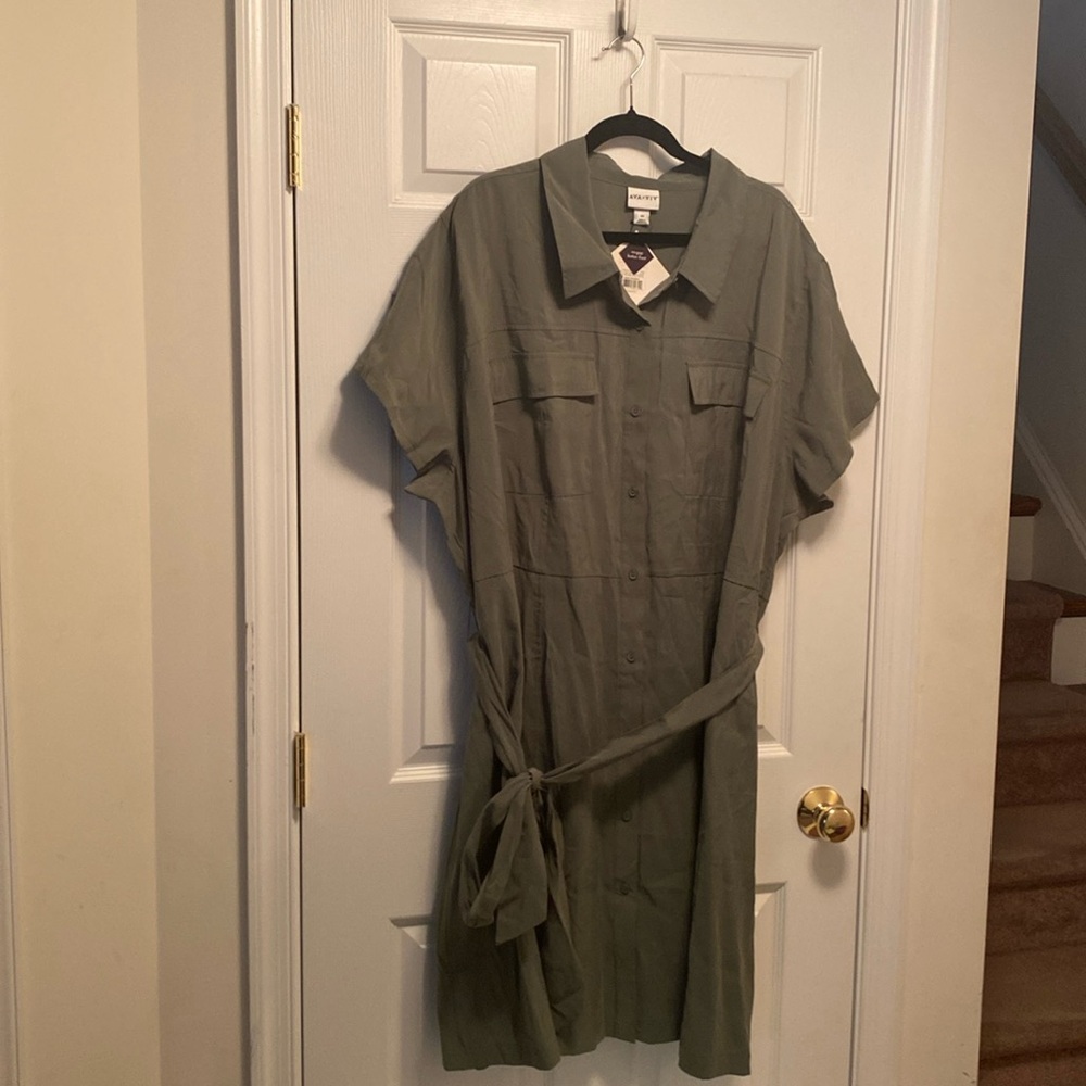 Ava & Viv Sage Shirt Dress…size 4X